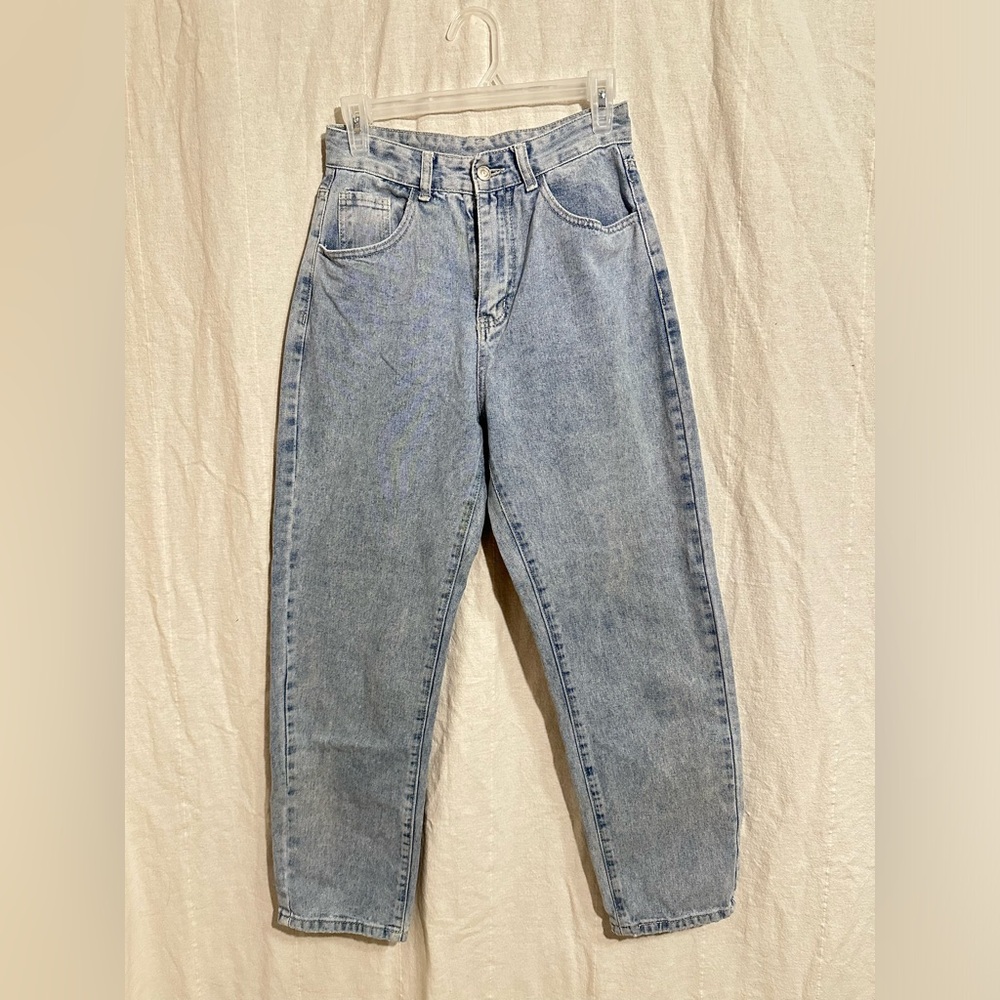 Classic Blue 90s Straight Cut Jean